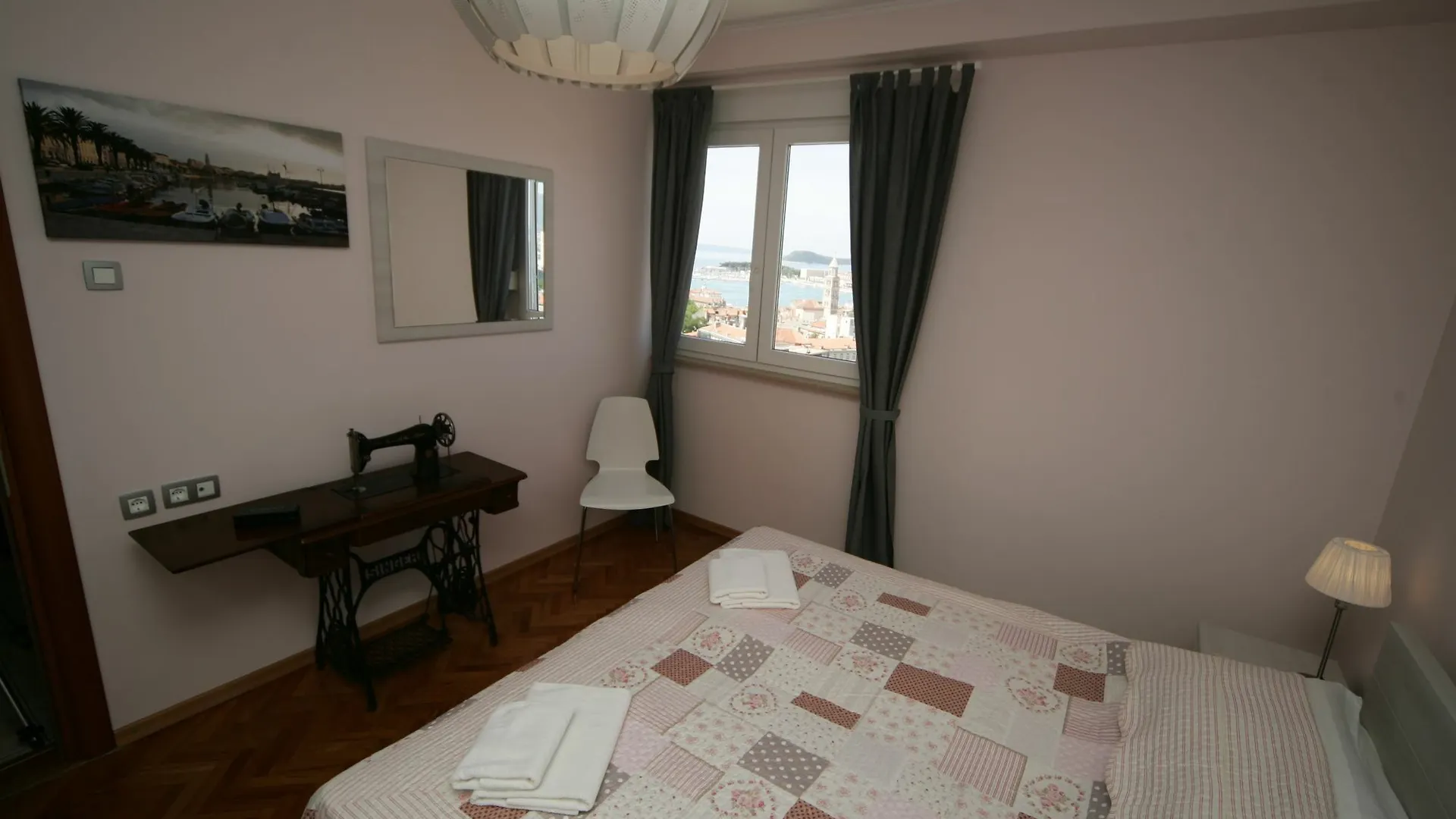 Split Center Apartment'S