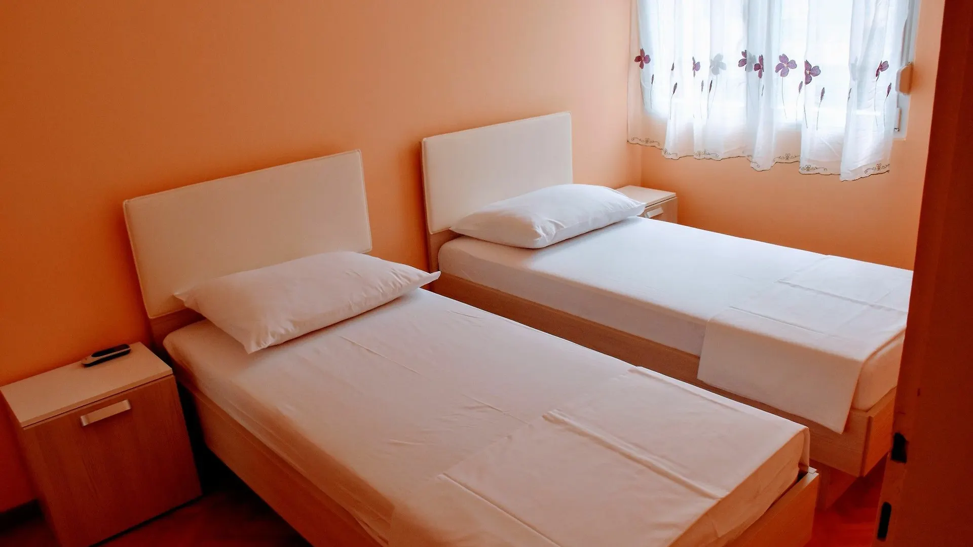 Split Center Apartment'S 3*,