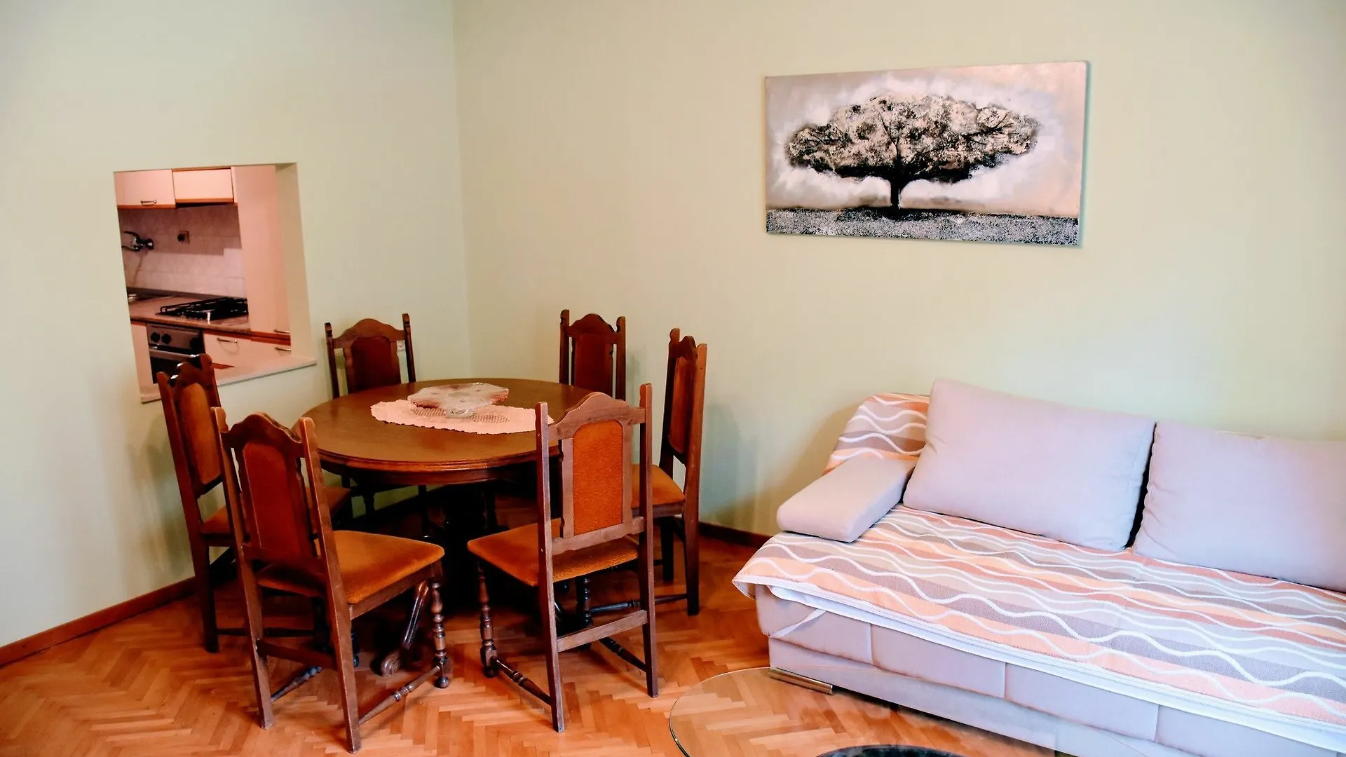Split Center Apartment'S